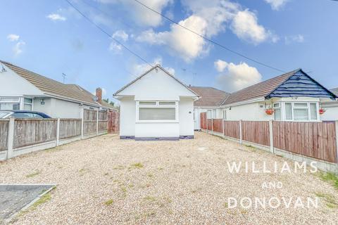 2 bedroom semi-detached bungalow for sale, Plumberow Avenue, Hockley