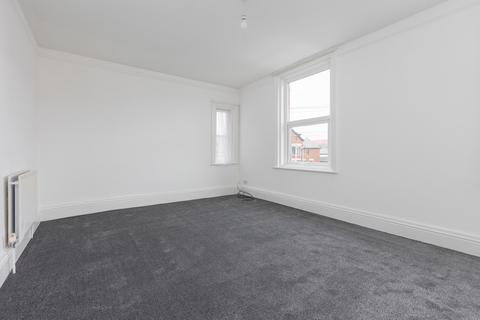 2 bedroom apartment to rent, Lightburne Avenue, Lytham St Annes FY8