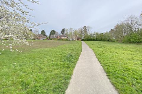 8 Appleby Avenue, Knaresborough, HG5 9LZ
