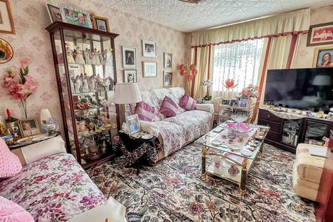 4 bedroom link detached house for sale, Chiltern Close, Warminster