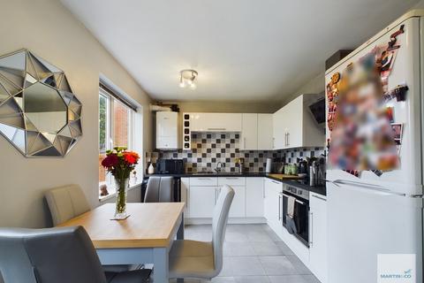 9 Garton Close, Nottingham, NG6 8RZ