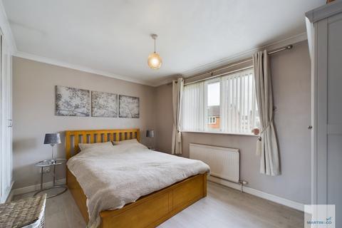 9 Garton Close, Nottingham, NG6 8RZ