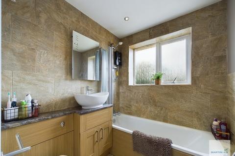 9 Garton Close, Nottingham, NG6 8RZ