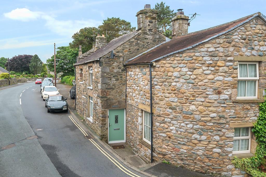 4 Bank End