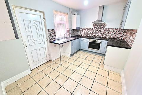 4 bedroom terraced house to rent, Beresford Street, Manchester M14 4SA