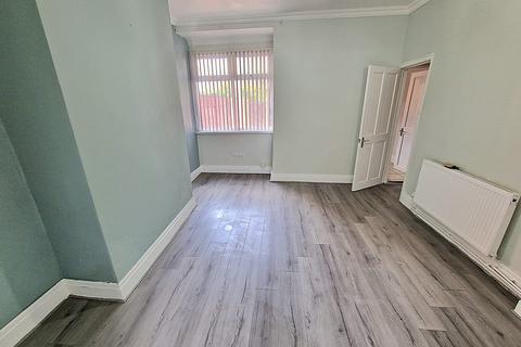 4 bedroom terraced house to rent, Beresford Street, Manchester M14 4SA