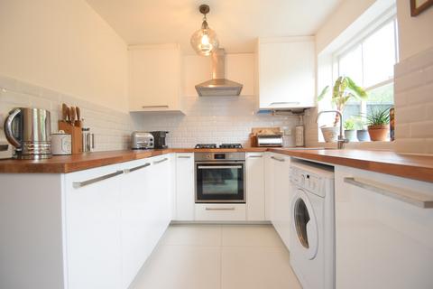 2 bedroom terraced house for sale, Spicer Close , Walton On Thames