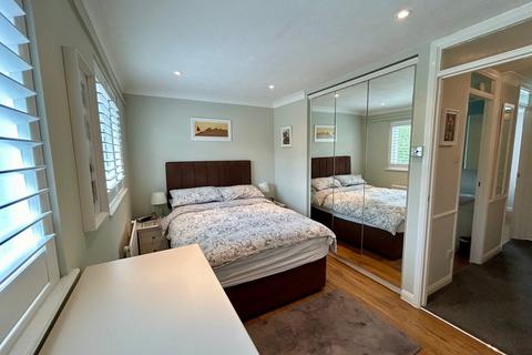 6 Claydon Drive, Croydon, CR0 4QX