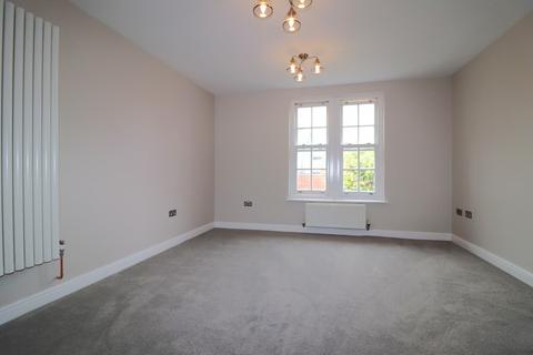 2 bedroom apartment to rent, High Street, TONBRIDGE