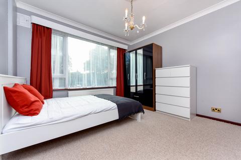 4 bedroom terraced house for sale, London SE24