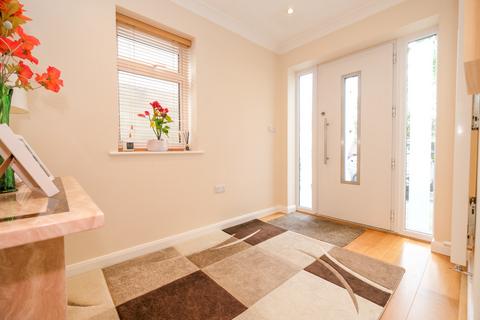 6 Mosyer Drive, Orpington, BR5 4PW
