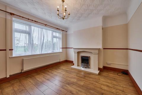 3 bedroom semi-detached house to rent, Salisbury Avenue, Chester CH4