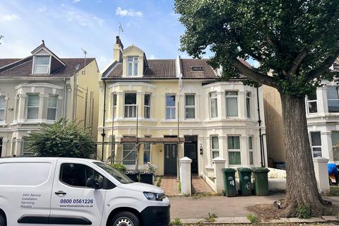 Studio for sale, Westbourne Gardens, Hove, BN3 5PQ