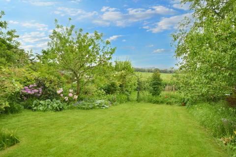 2 bedroom detached bungalow for sale, Barkwith Road, South Willingham LN8 6NN