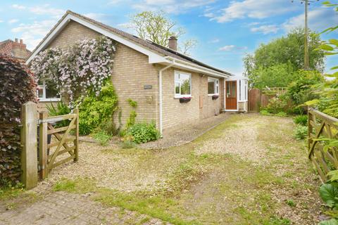 2 bedroom detached bungalow for sale, Barkwith Road, South Willingham LN8 6NN