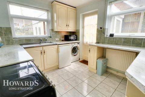 3 bedroom detached house for sale, Norwich Road, Stoke Holy Cross