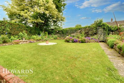 3 bedroom detached house for sale, Norwich Road, Stoke Holy Cross