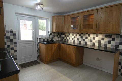 2 bedroom semi-detached house to rent, Far Vallens, Hadley, Telford
