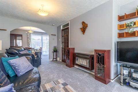 6 Fieldfare, Swindon, SN3 5BE