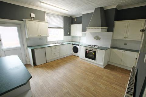 2 bedroom terraced house to rent, Duke Street, Clayton Le Moors