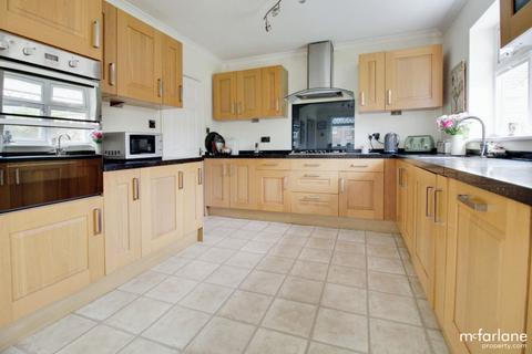 3 bedroom detached bungalow for sale, Arundel Close, Swindon SN3