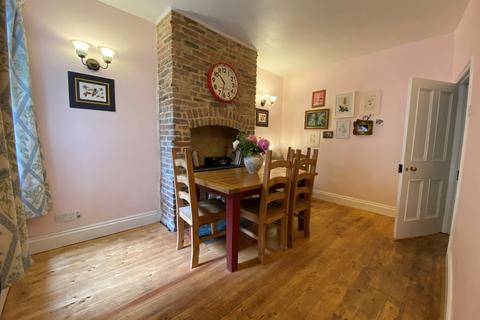 51 Carter Street, Uttoxeter, ST14 8EY