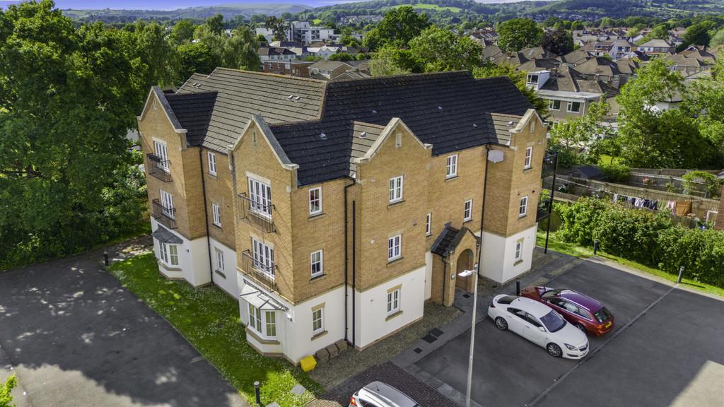 Phoenix Way, Heath, Cardiff 2 bed apartment for sale £195,000