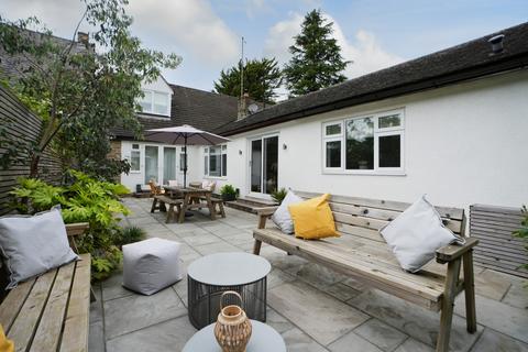 3 Dore Road, Sheffield, S17 3NA