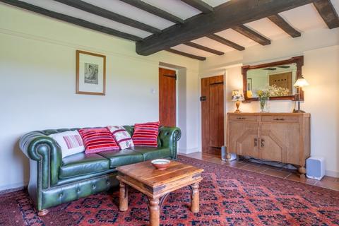 4 bedroom cottage for sale, Hempstead