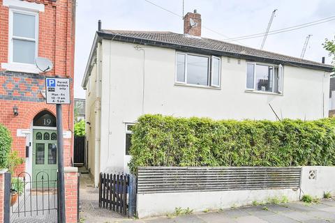 21 Faraday Road, London, W3 6JB