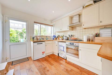 21 Faraday Road, London, W3 6JB