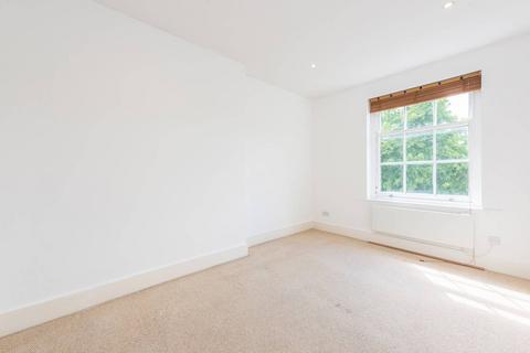 2 bedroom flat to rent, Chiswick High Road, Chiswick, London, W4