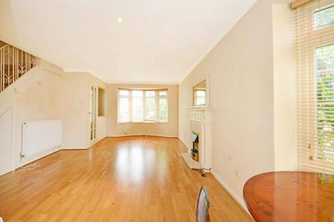 2 bedroom end of terrace house to rent, Lower Edgeborough Road, Guildford, GU1