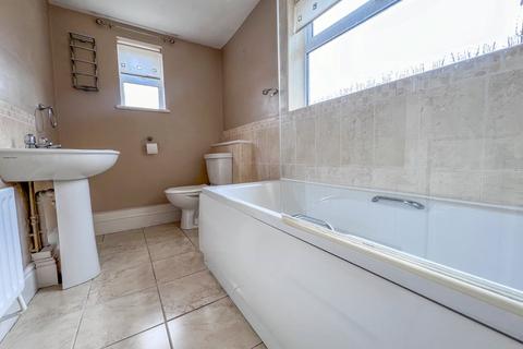 2 bedroom terraced house for sale, Lime Street, Grimsby, N.E Lincolnshire, DN31
