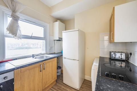 2 bedroom flat for sale, Malvern Road, Maida Hill, London, NW6