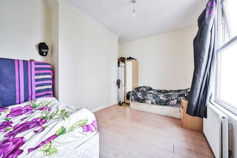 2 bedroom flat for sale, Malvern Road, Maida Hill, London, NW6
