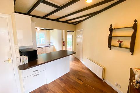 3 bedroom chalet for sale, Riverside, Staines-upon-Thames