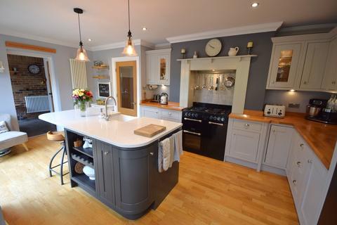 3 Ashburnham Gardens, Sprotbrough, Doncaster, DN5 8BT