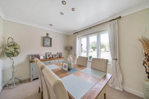 21 Hampton Drive, Grange Park, Swindon, SN5 6EU