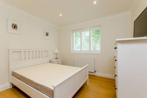 3 bedroom flat to rent, Aubyn Square, Roehampton, London, SW15