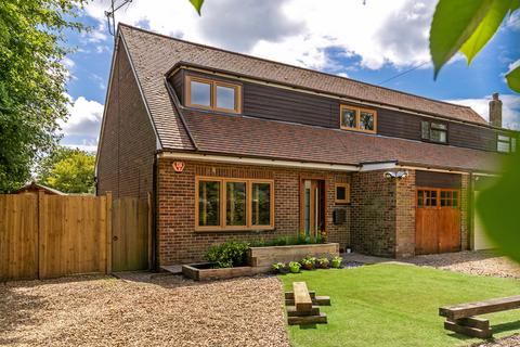 New House Bible Fields, Dummer, Basingstoke, RG25 2AN