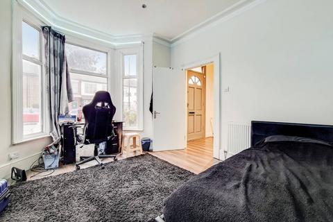 4 bedroom terraced house for sale, Albany Road, Forest Gate, London, E12