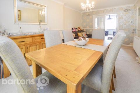 12 Dovedale Road, Rotherham, S65 3AJ