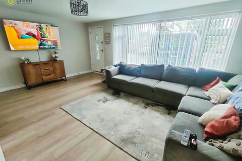 95 Rover Drive, Castle Bromwich, Birmingham, B36 9LB