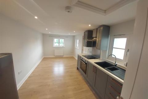 2 bedroom townhouse to rent, Richmond Road, Richmond Road EX4