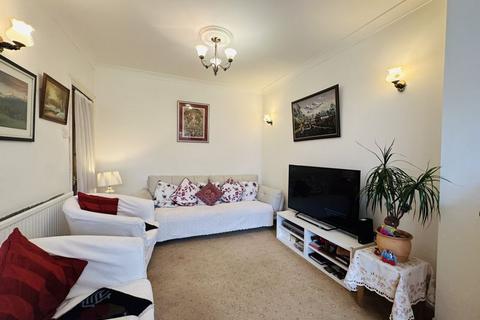 4 bedroom semi-detached house for sale, Turner Road, Edgware
