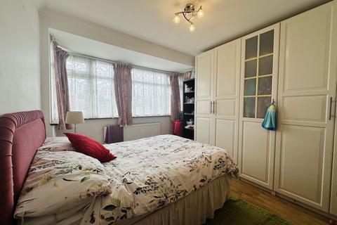 4 bedroom semi-detached house for sale, Turner Road, Edgware