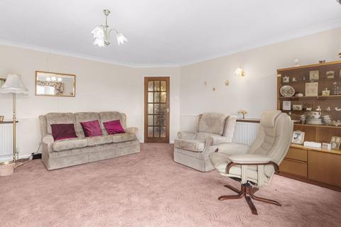 34 Heathview Avenue, Crayford, Dartford, DA1 3QD