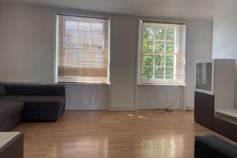 Studio to rent, Cannon Street Road, E1