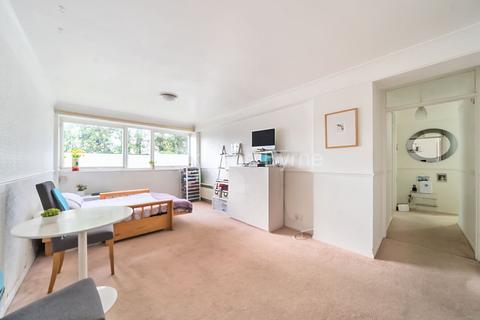 1 bedroom ground floor flat for sale, Maidstone Road, Bounds Green N11